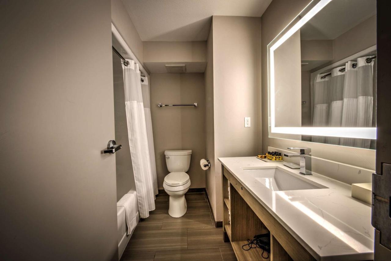 Best Western Plus Media Center Inn & Suites Burbank Esterno foto