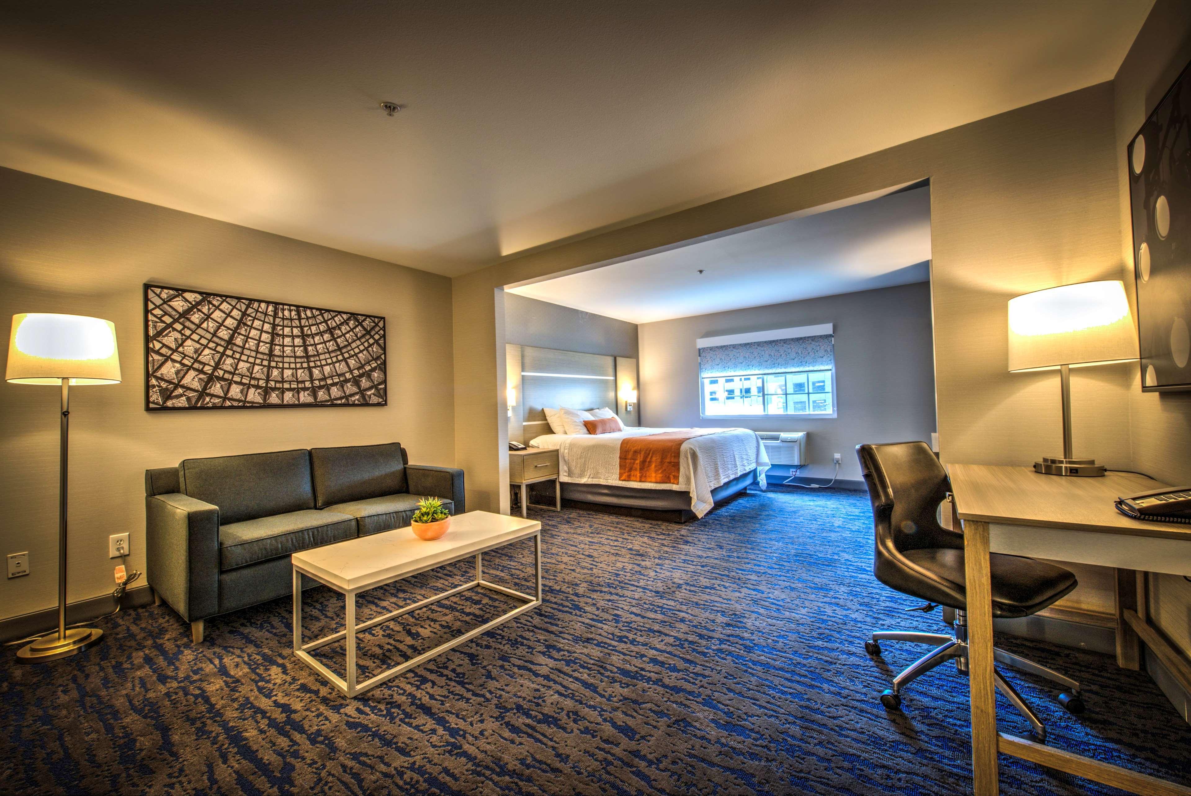 Best Western Plus Media Center Inn & Suites Burbank Esterno foto