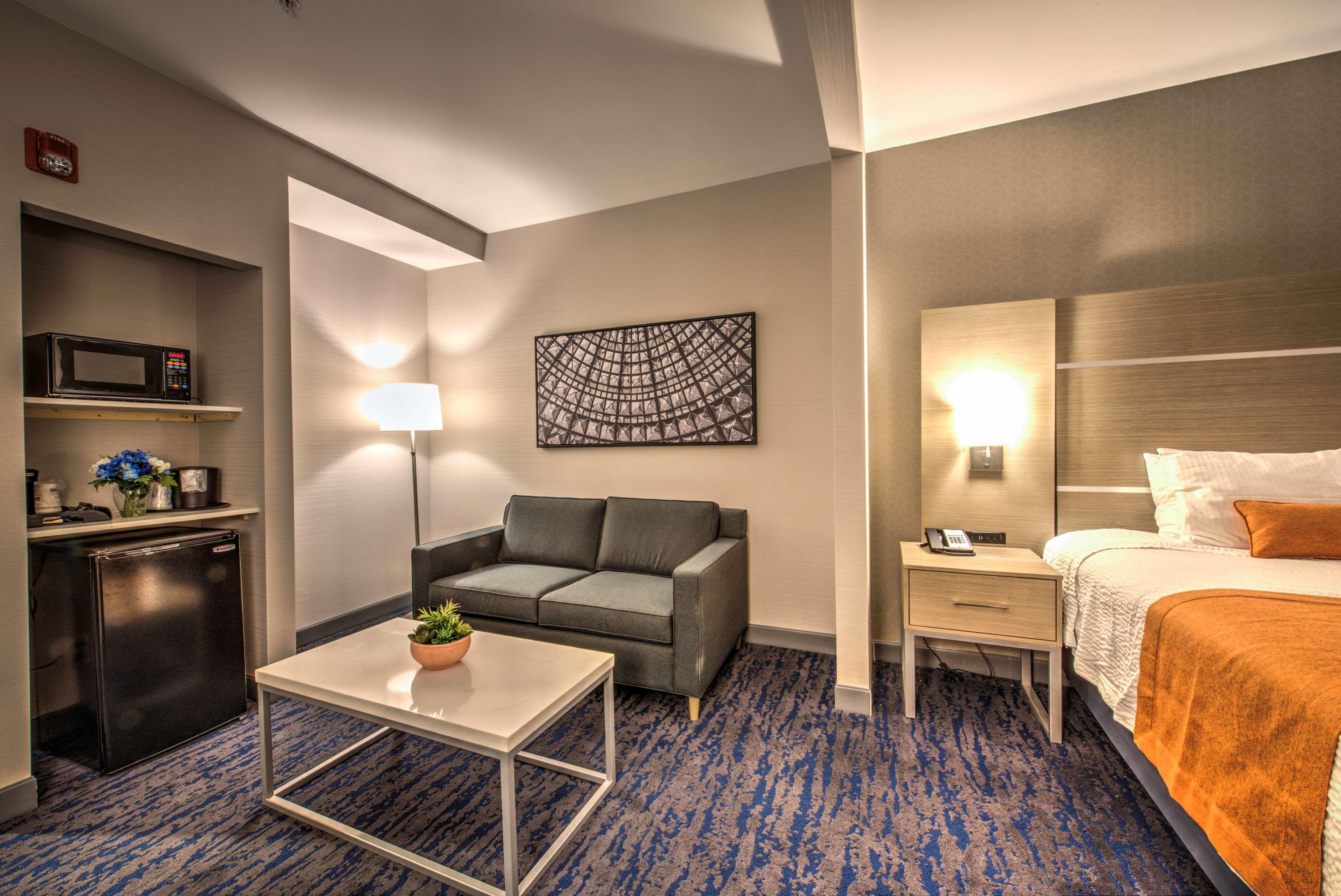 Best Western Plus Media Center Inn & Suites Burbank Esterno foto
