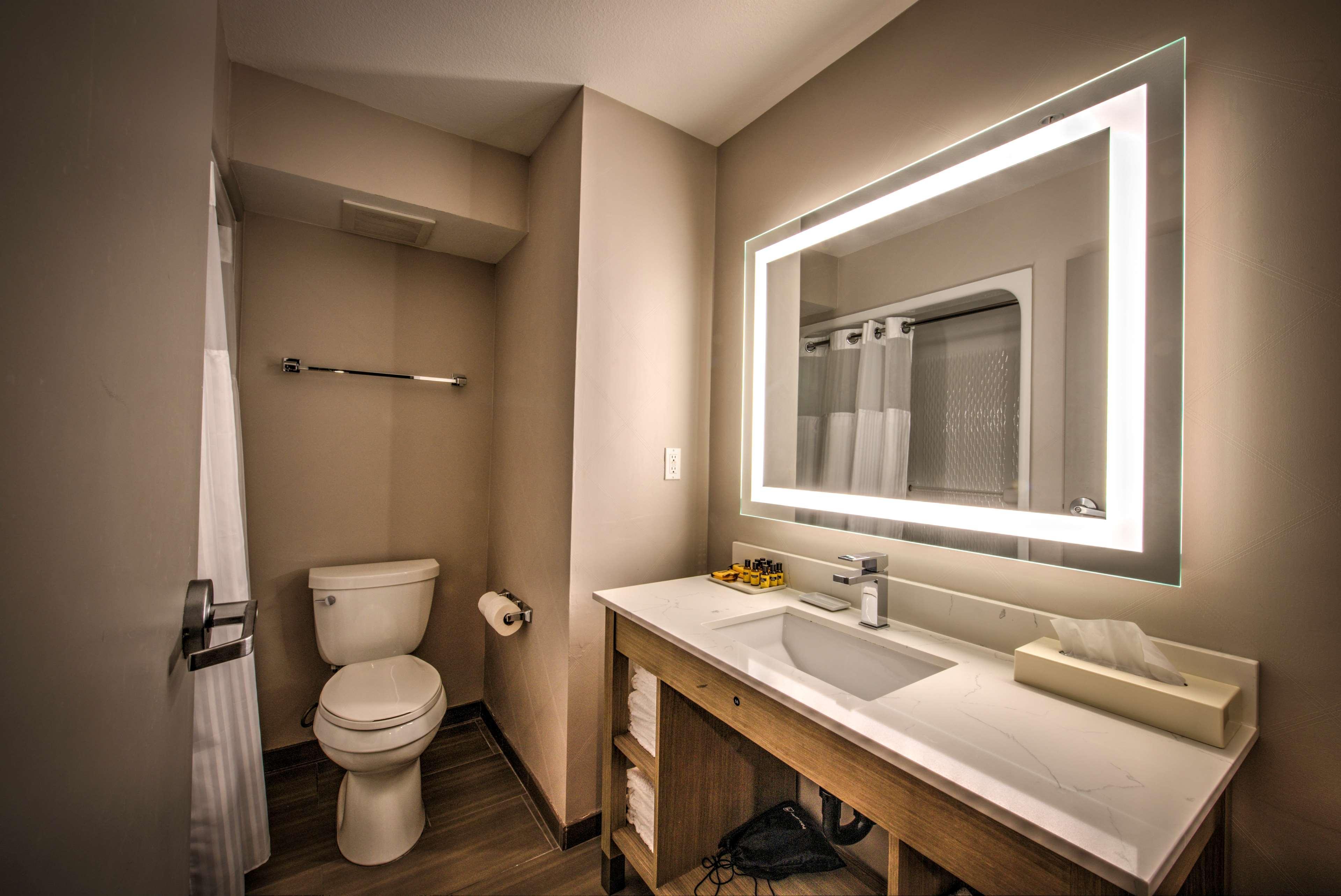 Best Western Plus Media Center Inn & Suites Burbank Esterno foto