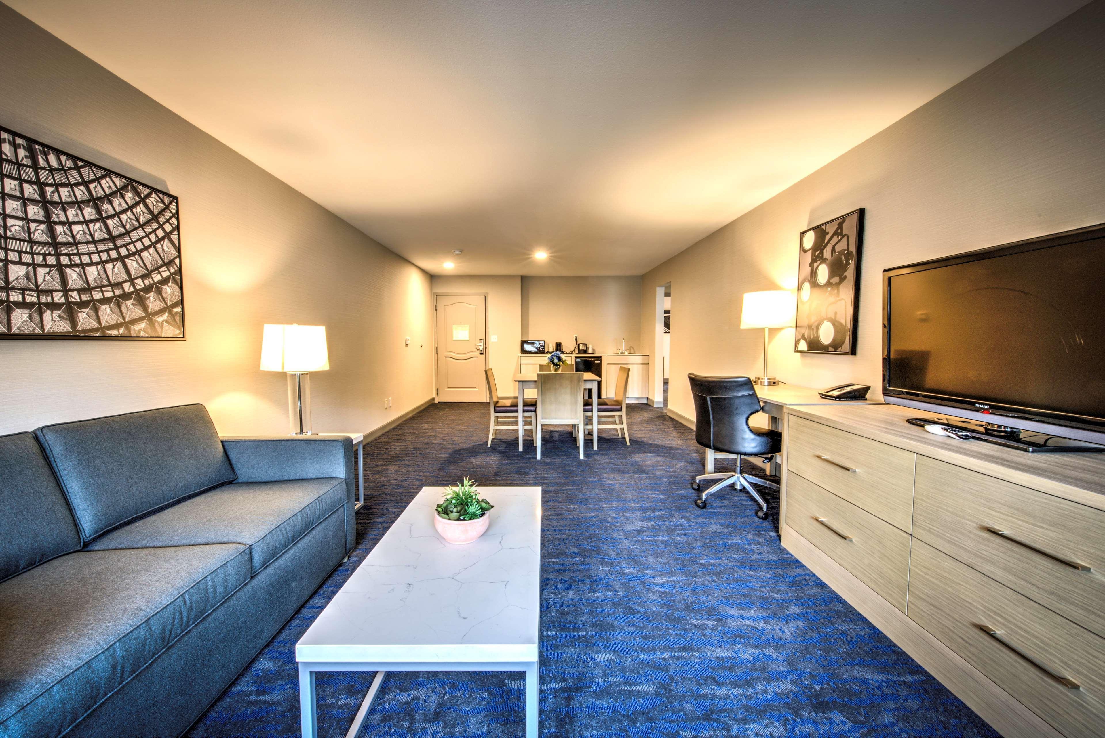 Best Western Plus Media Center Inn & Suites Burbank Esterno foto