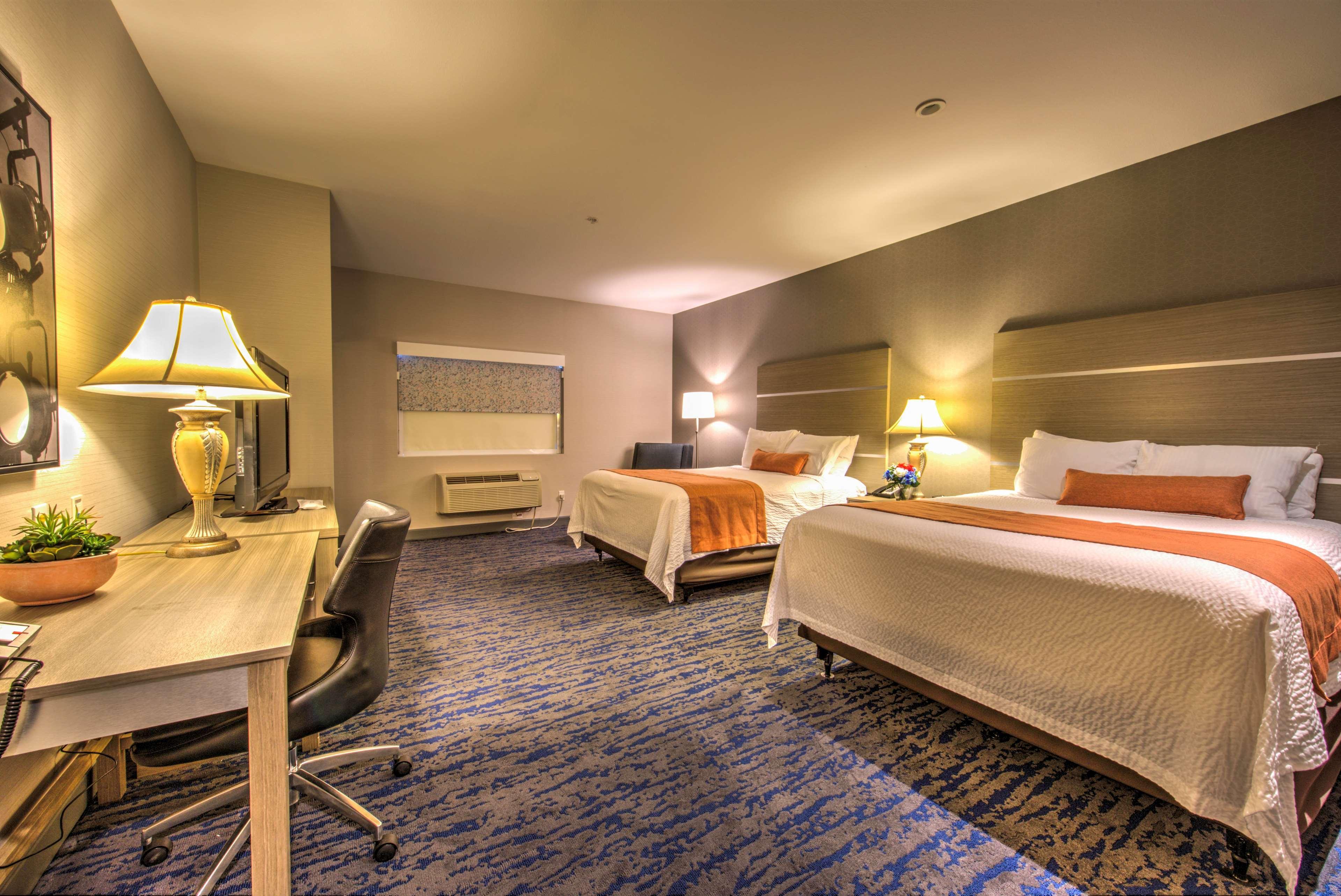 Best Western Plus Media Center Inn & Suites Burbank Esterno foto