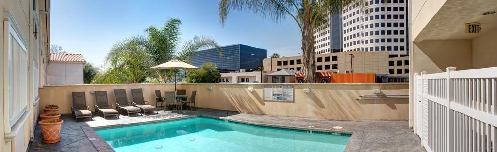 Best Western Plus Media Center Inn & Suites Burbank Esterno foto