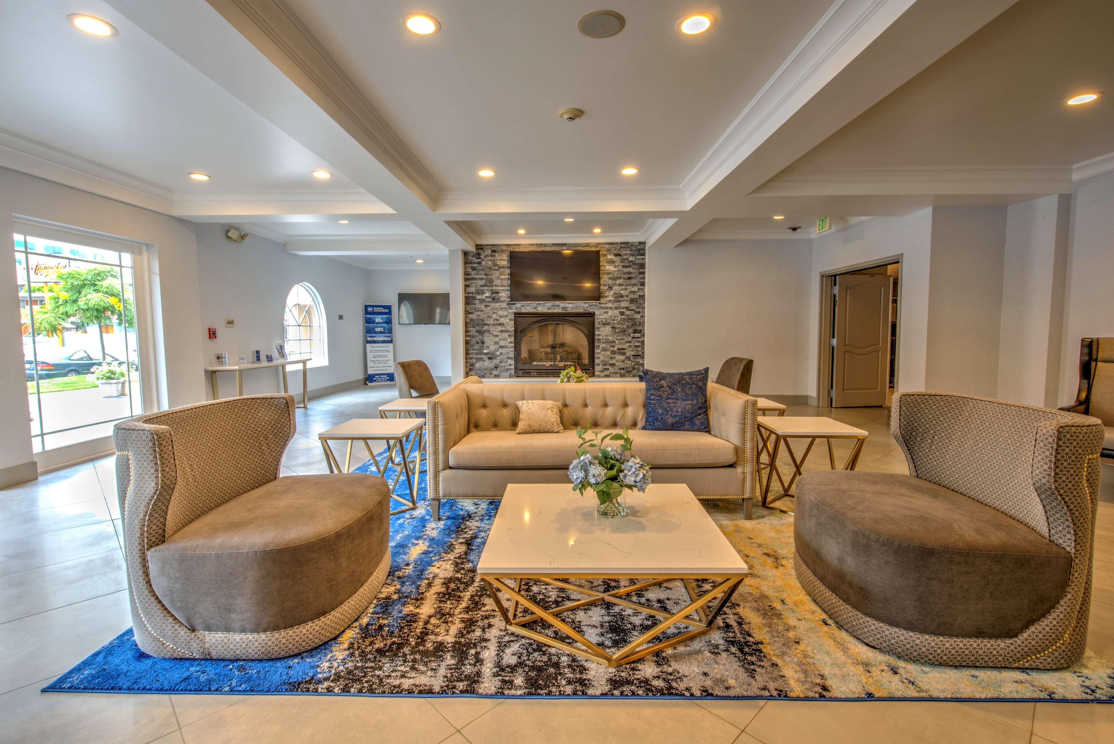 Best Western Plus Media Center Inn & Suites Burbank Esterno foto