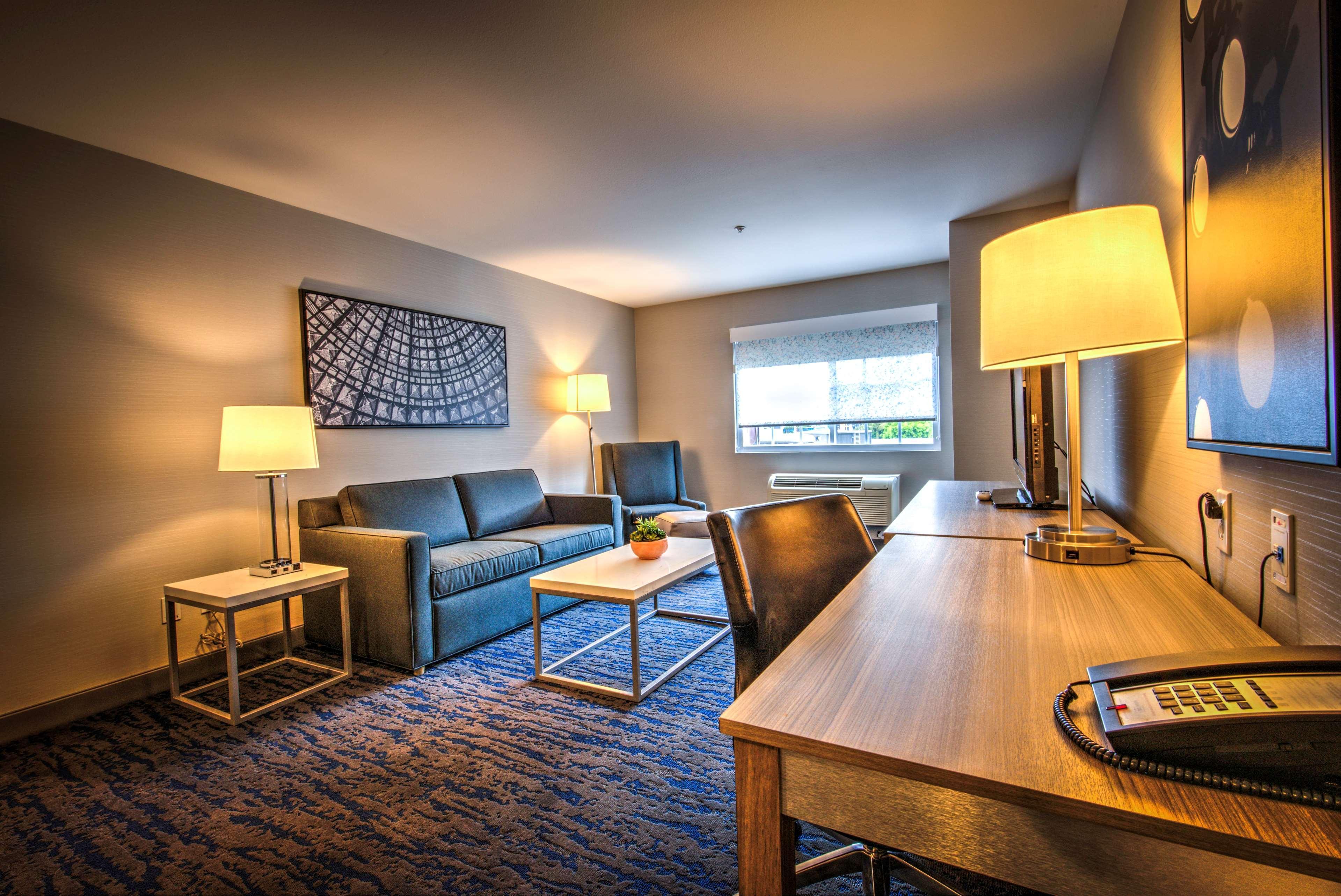 Best Western Plus Media Center Inn & Suites Burbank Esterno foto