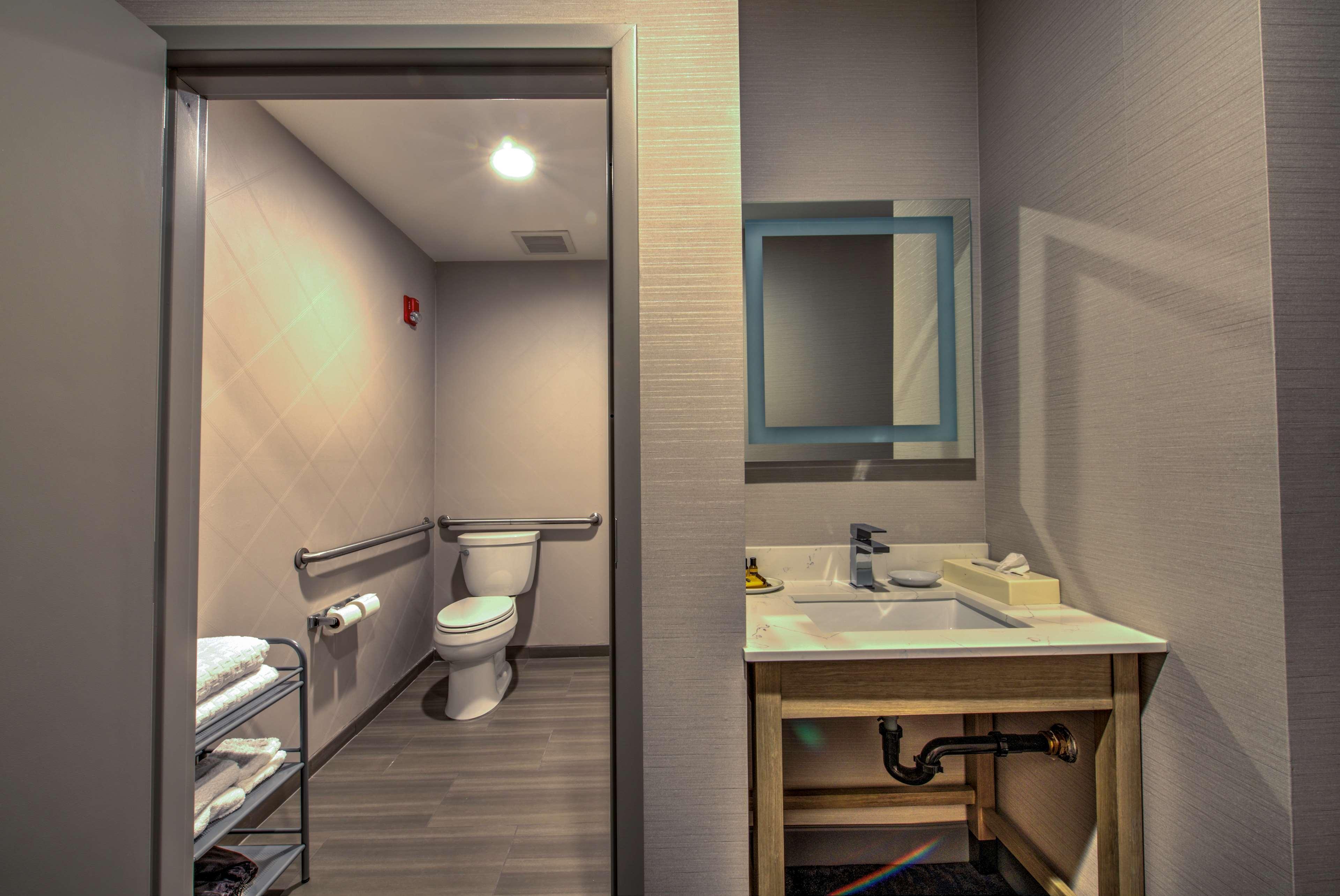 Best Western Plus Media Center Inn & Suites Burbank Esterno foto
