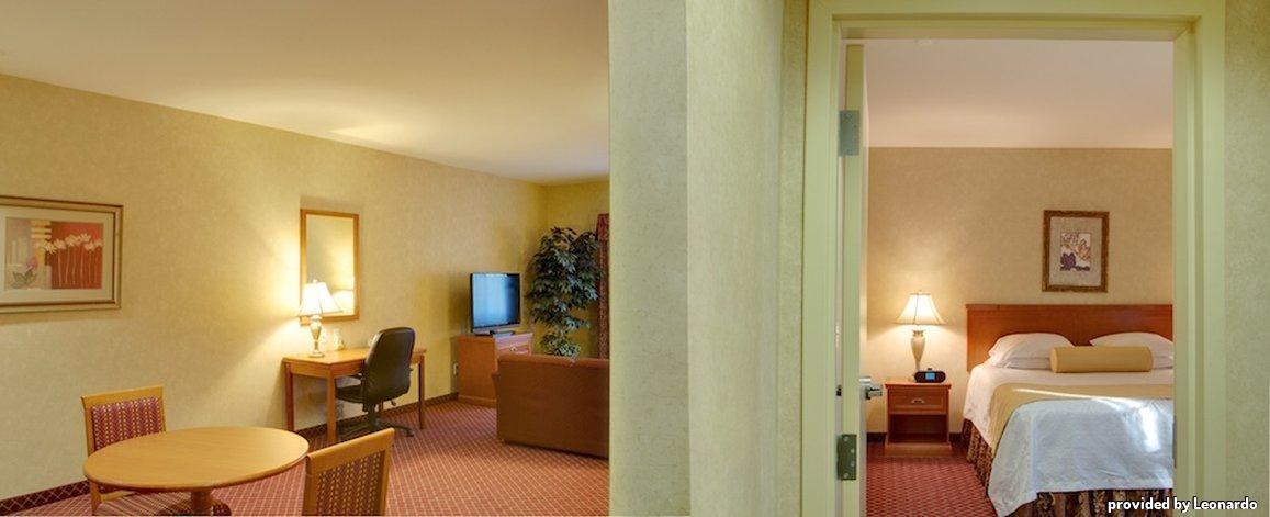 Best Western Plus Media Center Inn & Suites Burbank Camera foto